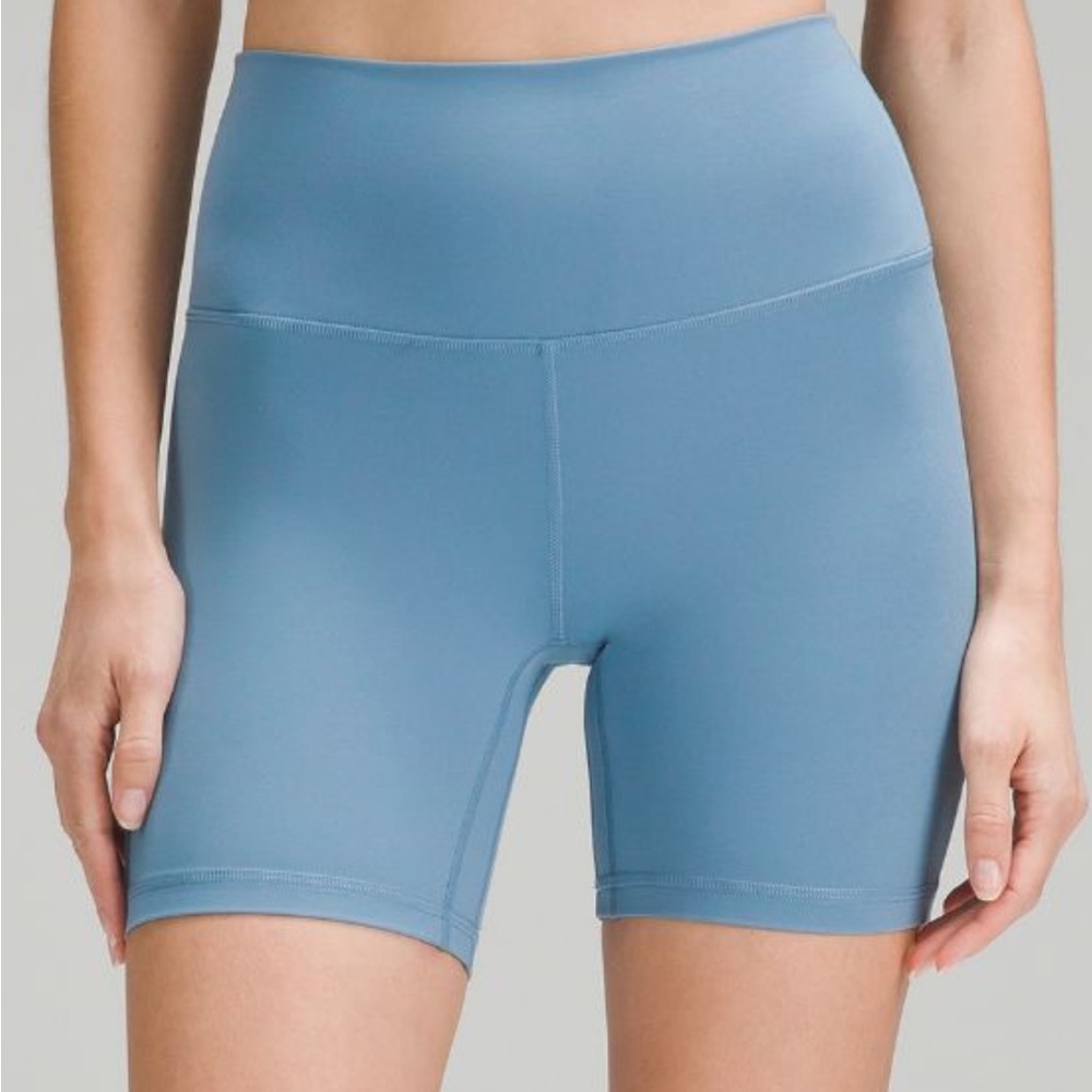 lulu bike shorts